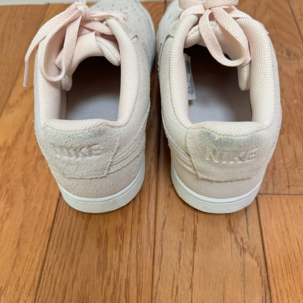 Nike Court Vision Low Top Light‎ Pink Suede Size 8.5